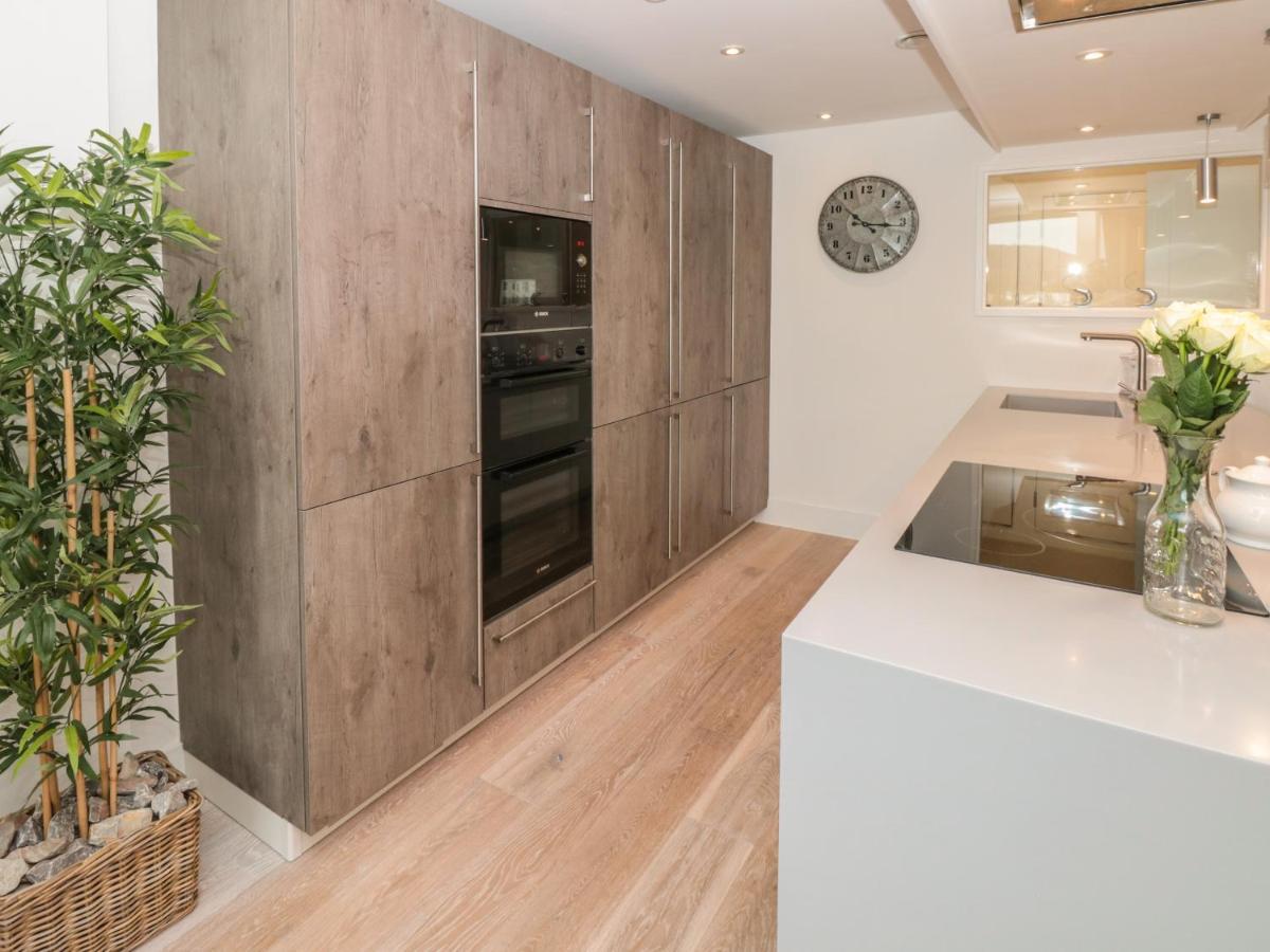 Ferienwohnung 2 Sails Dartmouth Exterior foto