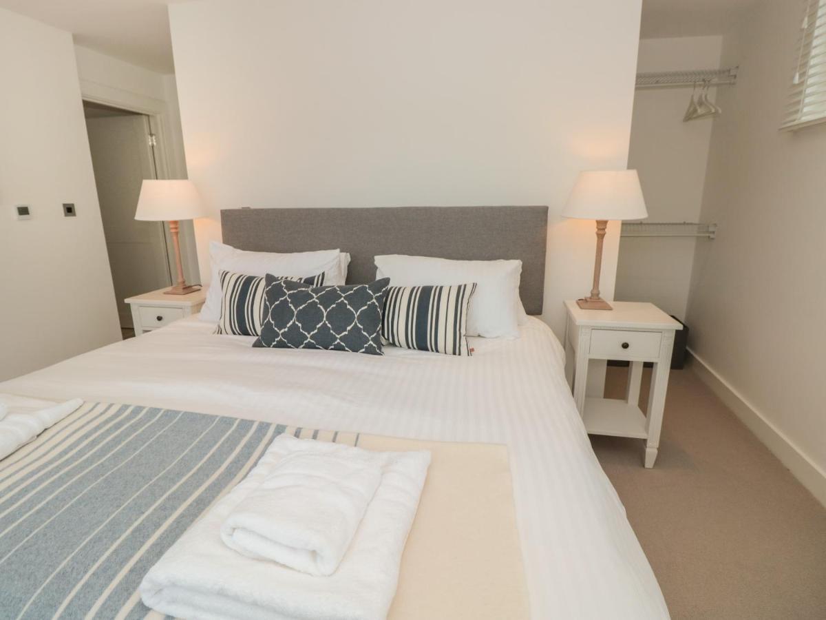 Ferienwohnung 2 Sails Dartmouth Exterior foto